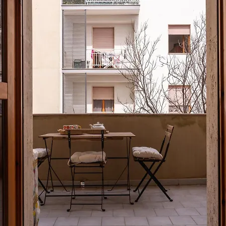 Apartman Mazzini 97 *